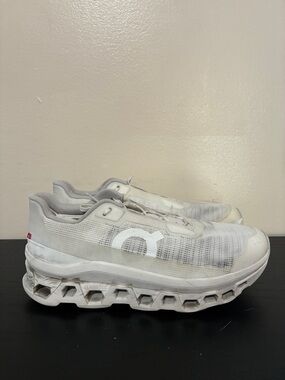 On Running Men’s Cloudmonster Athletic Shoes - White size 8